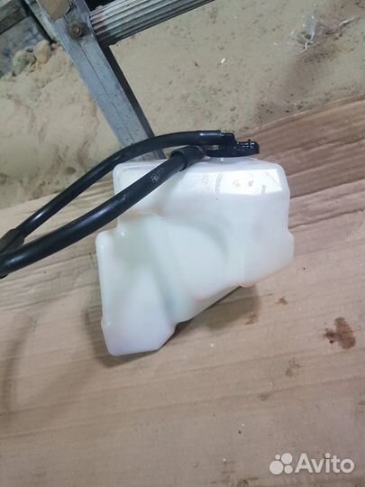 Расширительный бачок Камри 40