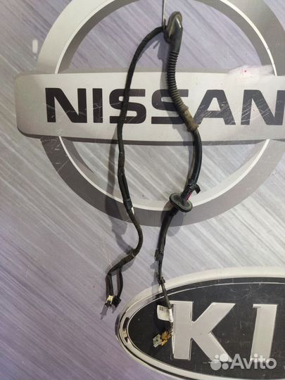 Проводка крышки багажника коса Nissan primera P12