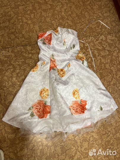 Нарядное платье