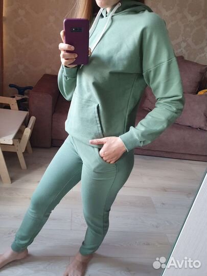 Костюм спортивный