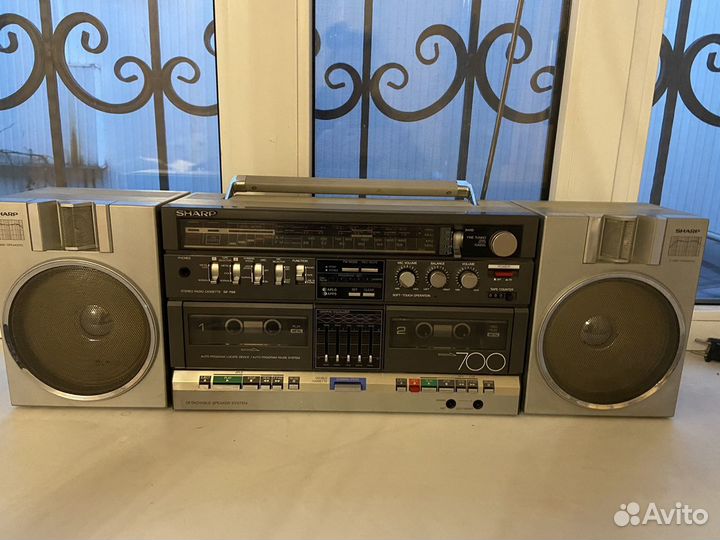 Кассетный магнитофон Sharp GF-700