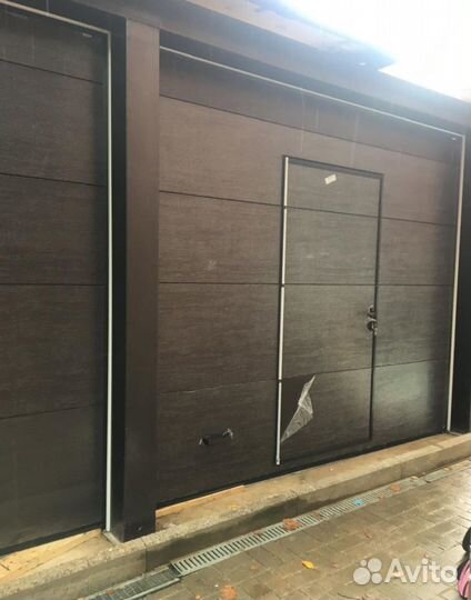 Гаражные секционные ворота Алютех