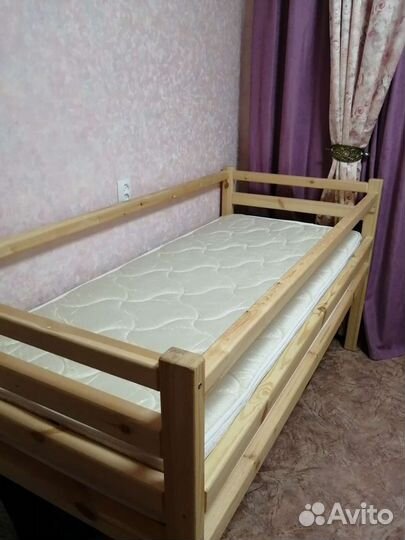 Кровать
