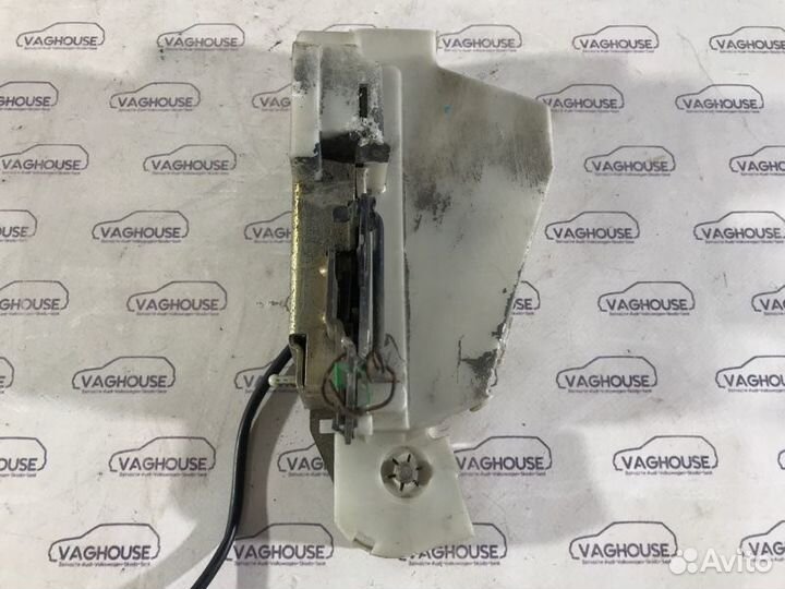 Замок двери задний правый Ford Mondeo MK 1 1994