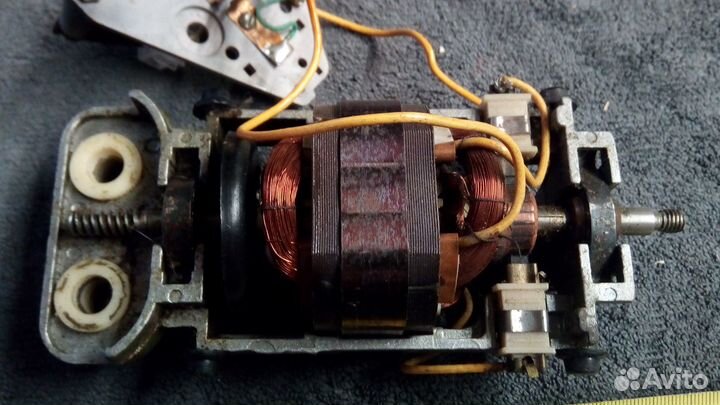 Электродвигатели компактные 220в ухл 42