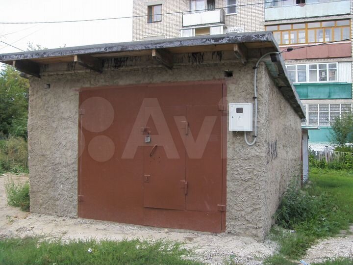 Гараж, > 30 м²