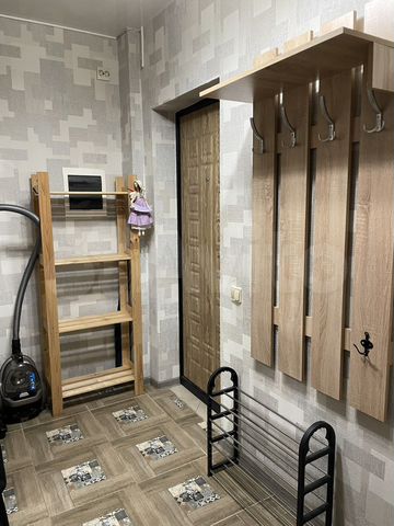 2-к. квартира, 51 м², 2/4 эт.