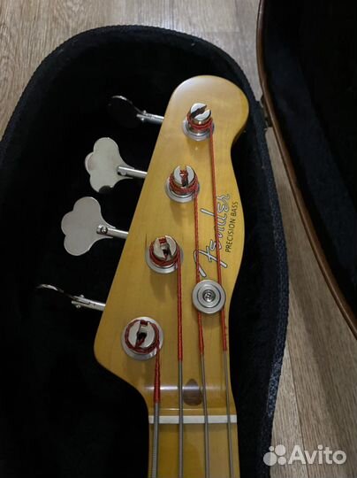 Бас гитара Fender precision bass