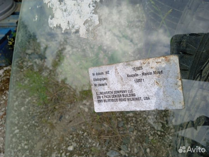 Стекло лобовое Toyota Hilux Surf KZN185 1995-2002