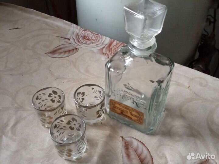 Штоф и стопки