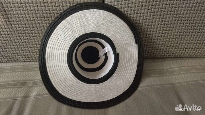 Шляпа с большими полями новая