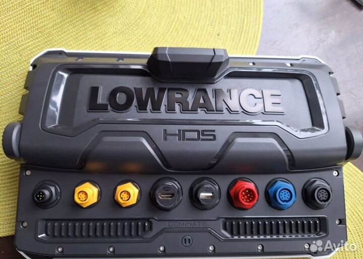 Эхолот Lowrance HDS 12 live