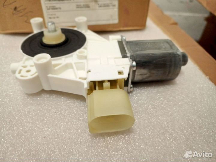 BMW 1/2/3/4/7/i8 Мотор стеклоподъёмника пер левый