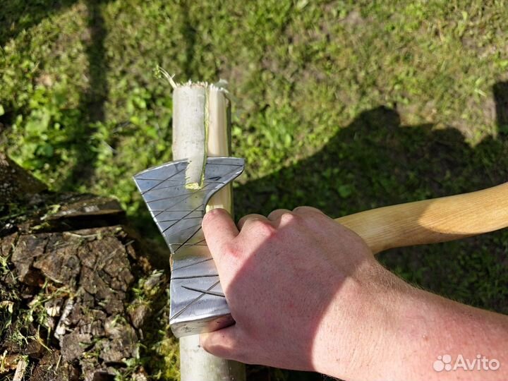 Топор плотницкий универсальный