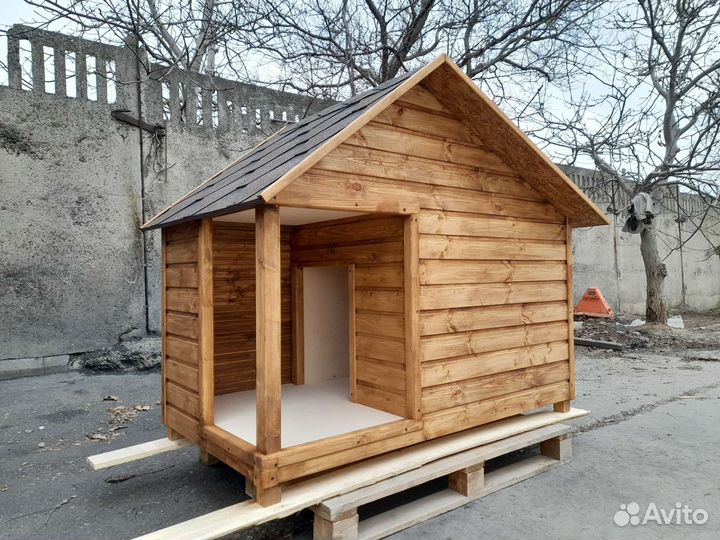 Будка с навесом 1550х830
