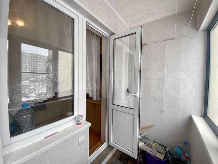 2-к. квартира, 70 м², 3/17 эт.