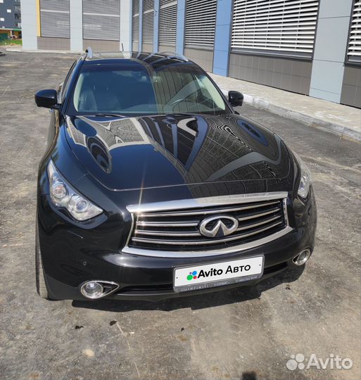 Infiniti QX70 3.0 AT, 2015, 123 200 км