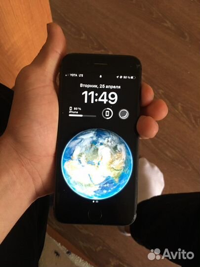 iPhone 8 на 64 гб