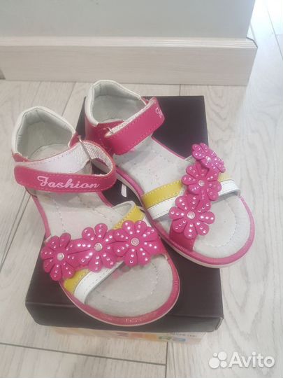 Босоножки для девочки