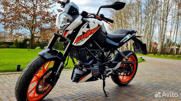Ktm duke 200