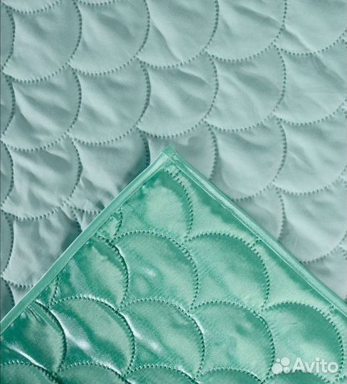 Покрывало на кровать новое