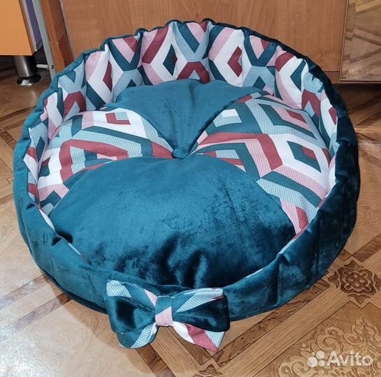 Лежанка для кошек и собак