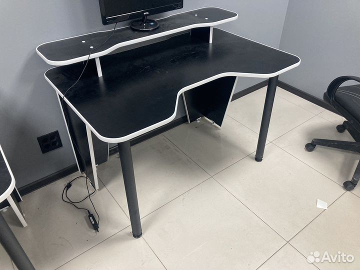 Компьютерные столы