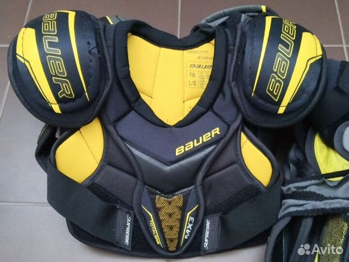 Нагрудник хоккейный bauer supreme mx3 120-135см