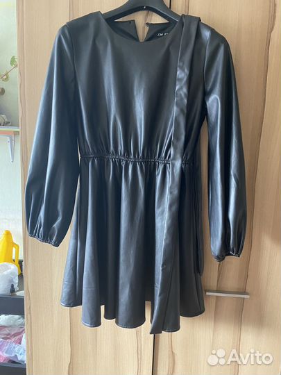 Платье кожаное, джинсы