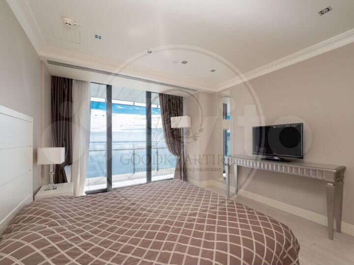 3-к. квартира, 130 м², 20/27 эт.