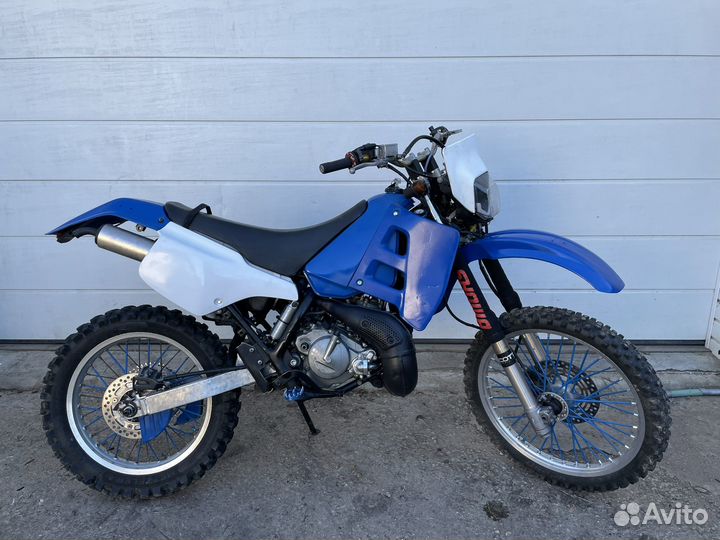 Suzuki ts200