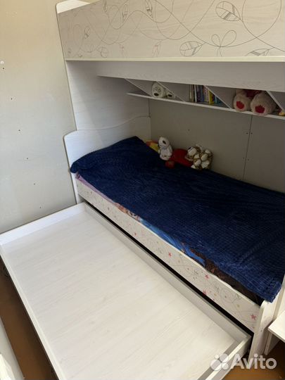 Двухярусная кровать бу