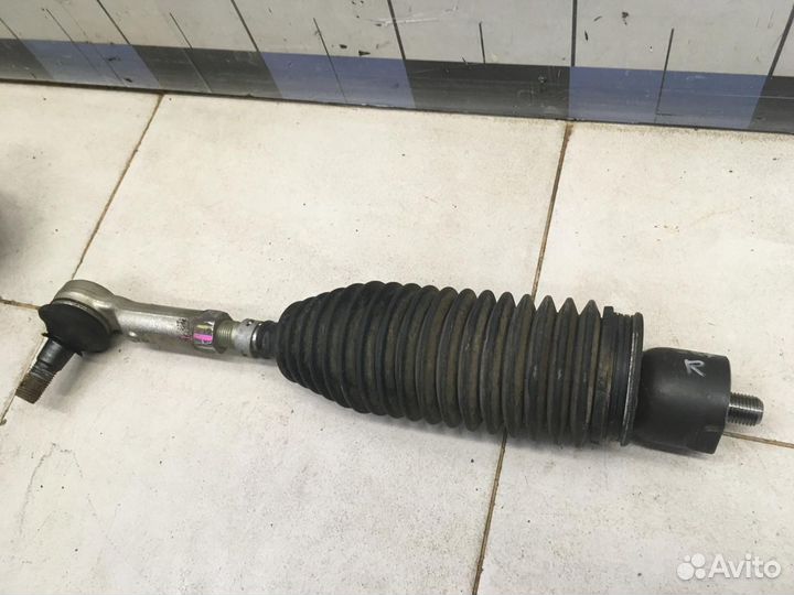 Тяга рулевая правая Hi Lux 2015