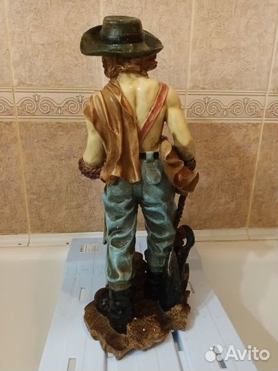 Статуэтка Моряк