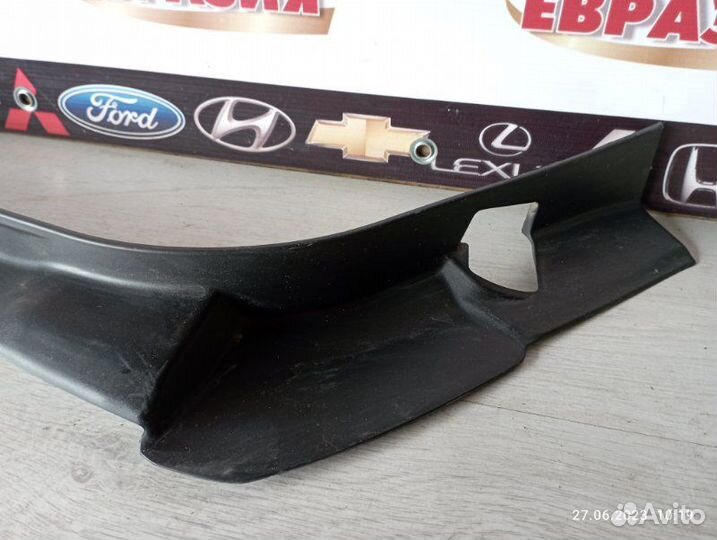 Накладка на крыло задняя левая Lexus Rx350 2010