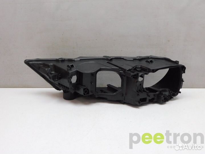 Б/У Б/У Корпус фары правой новая Рестайлинг