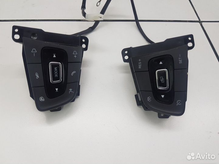 Блок кнопок на руль (Chery Tiggo 7 Pro)