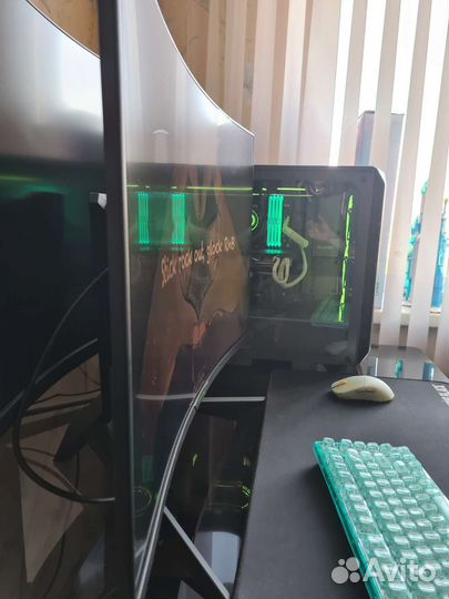 Изогнутый монитор HKC Antgamer 32