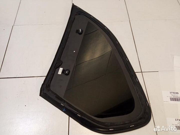 Стекло кузовное глухое правое BMW X5 F15