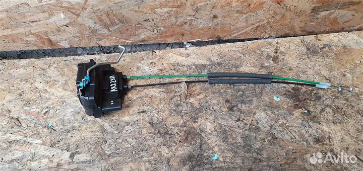 Замок двери задней правой Hyundai i20 2008-2014