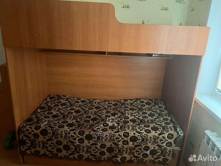 Двухярусная кровать