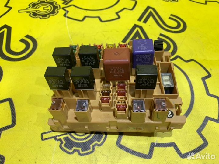 Блок предохранителей Toyota Vista Ardeo SV50