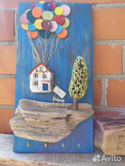 Ключница настенная из дерева