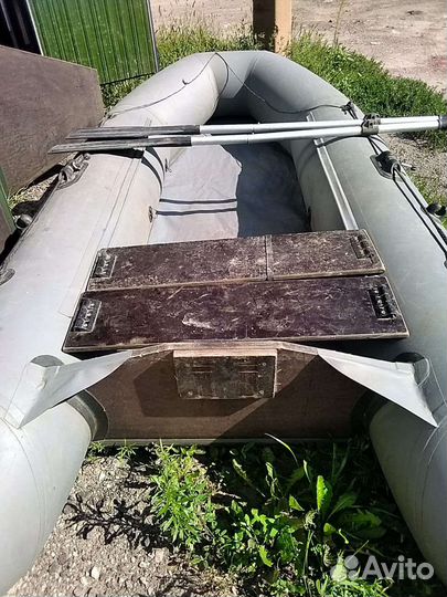 Лодка с мотором