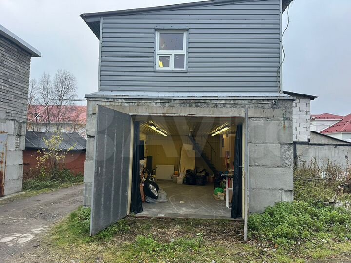 Гараж, > 30 м²