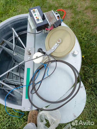 Медогонка 4 рамочная бу 1 год