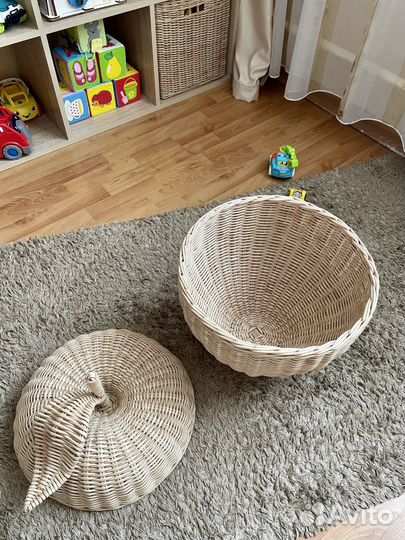 Корзина плетеная - яблоко