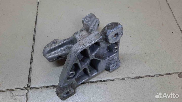 Кронштейн рулевой рейки правый Honda CR-V 2007-201