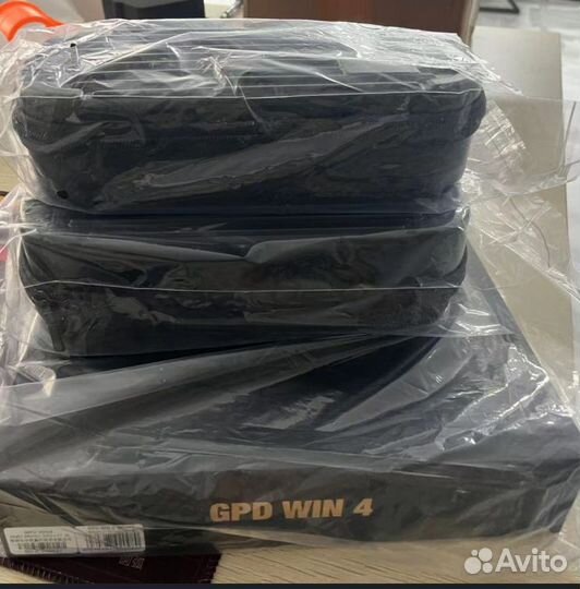 GPD win 4 Pro 2024 R7-8840U 32+2tb