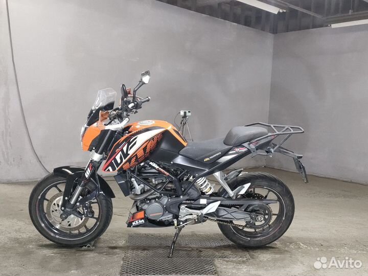 KTM 200 Duke 041610